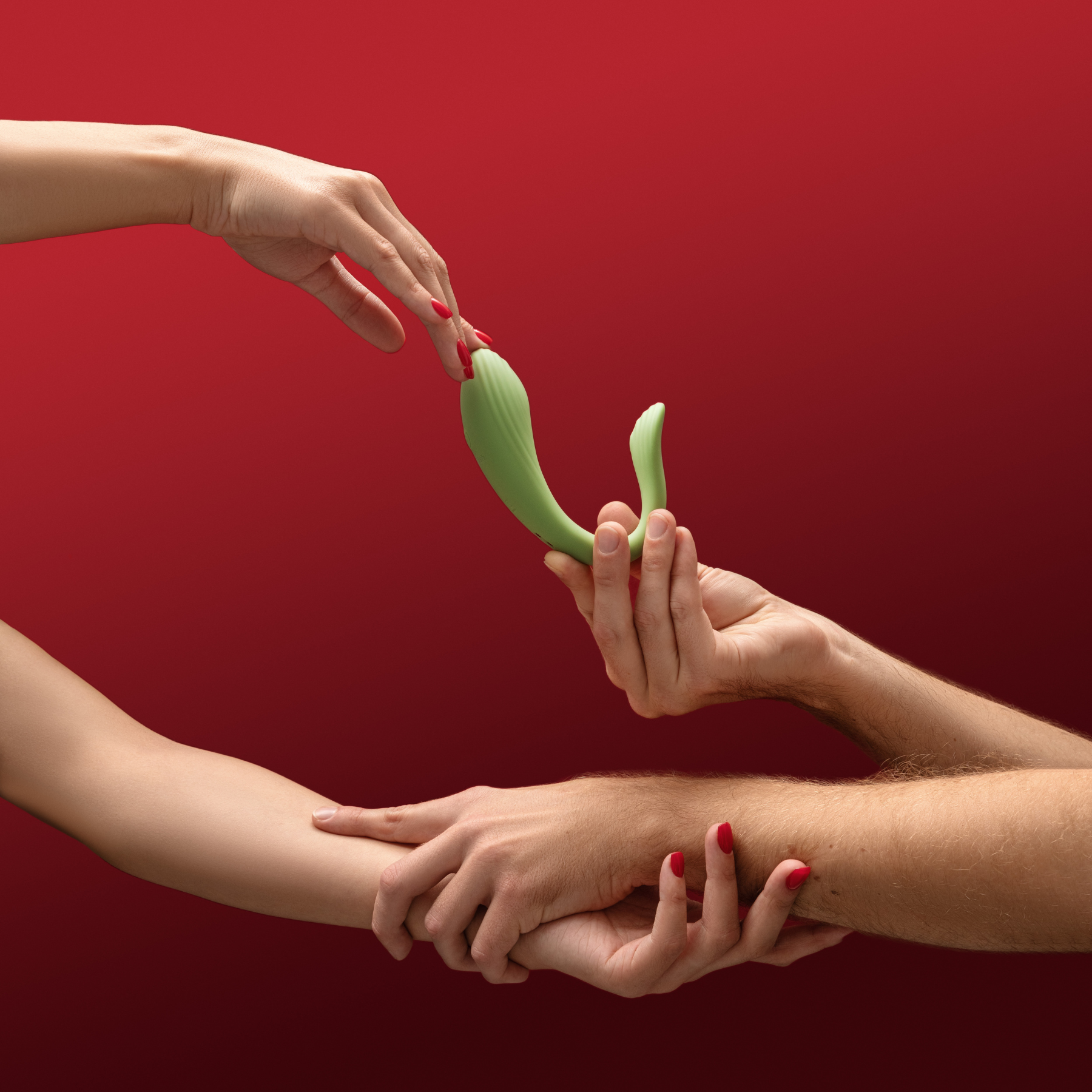 ויברטור לביש זוגי עם שלט, רקע